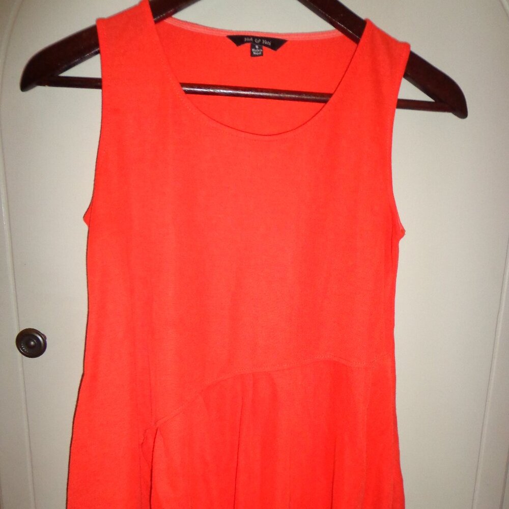 Yak & Yeti Sleeveless Asymmetrical Hi-Lo Top S Orange Skirted Bottom w/Slit
